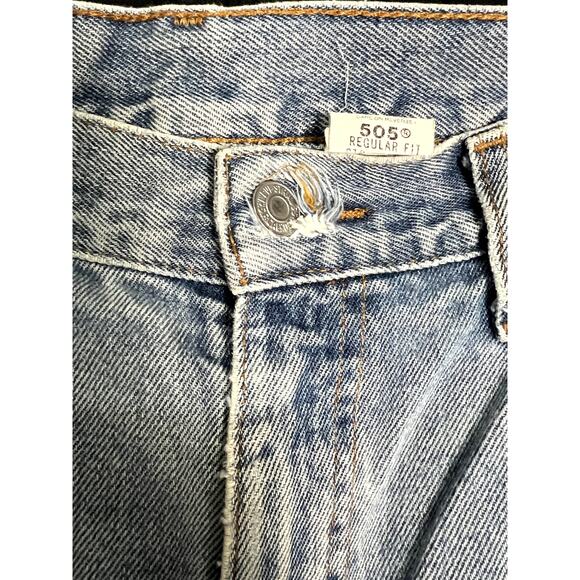 Men's Levi's 505 Regular Fit Light Wash Distressed Holes Denim Blue Jeans 34x32 - Picture 4 of 6